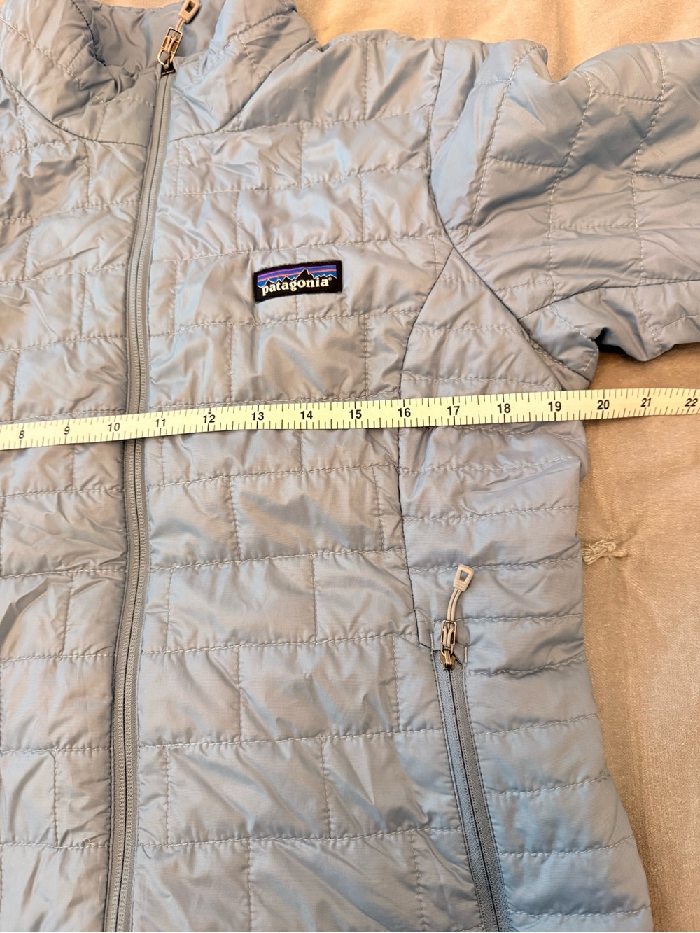 Patagonia Women's Pale Blue Quilted Puffer Jacket - Picture 6 of 9